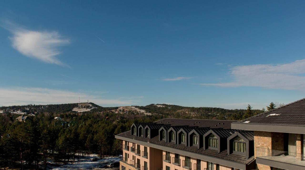 Hotel Crni Vrh Divčibare エクステリア 写真